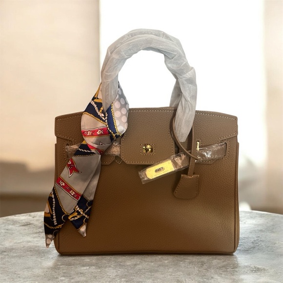 🌹SALE TO 3/25! H bag new taupe tote lock satchel bag 30cm size gold hardware new